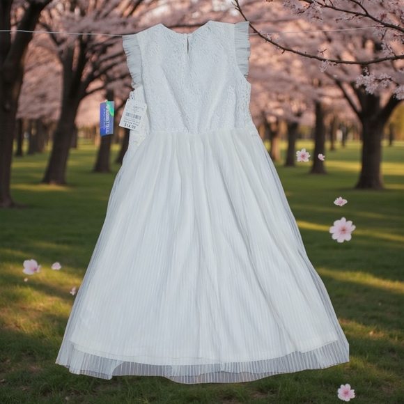 NANNETTE - 7/8 Elegant White Lace Kids Dress - Picture 4 of 9